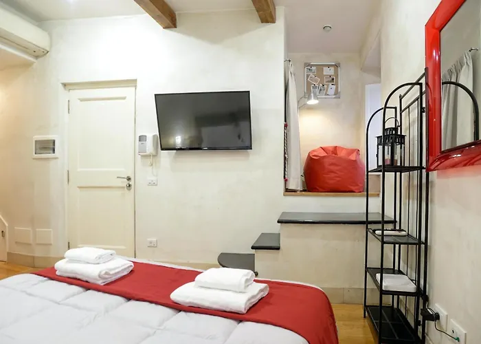 Fram Navona 1 Рим